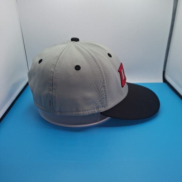 Central Washington University Wildcats Cap Hat Fitted Size 7 1/8 NCAA Black Gray - Picture 5 of 7